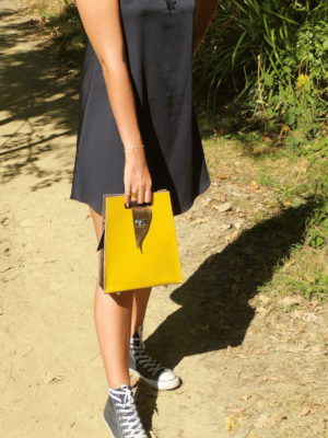 Sac trapèze jaune moutarde et or