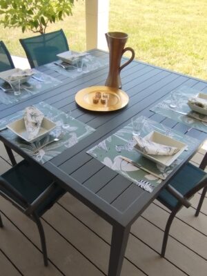 Ensemble set de table et serviettes assorties