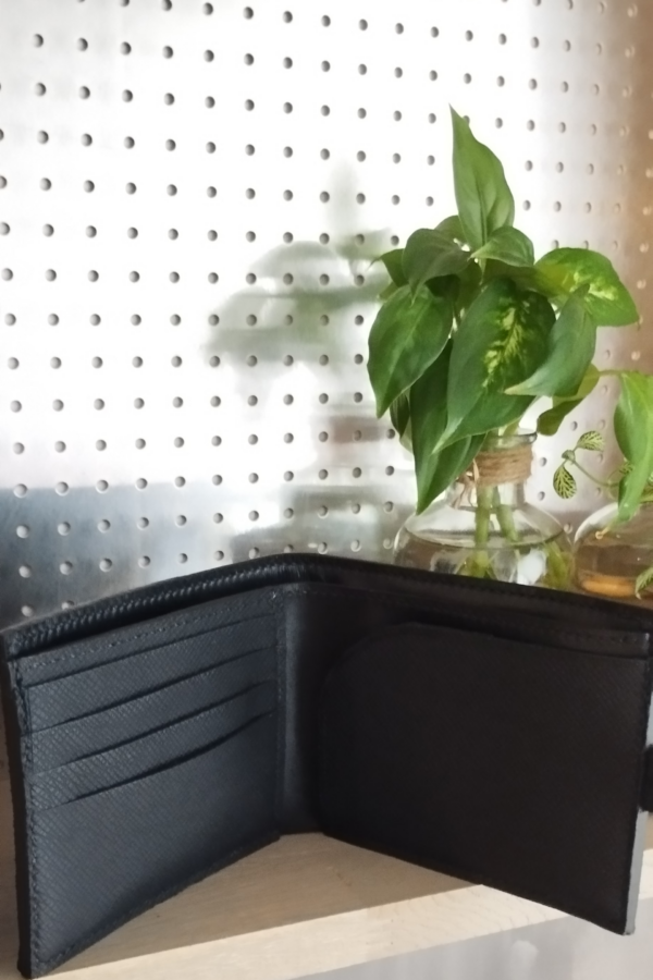 Portefeuille homme compact en cuir noir – avec porte-monnaie et fermeture bride – Image 3