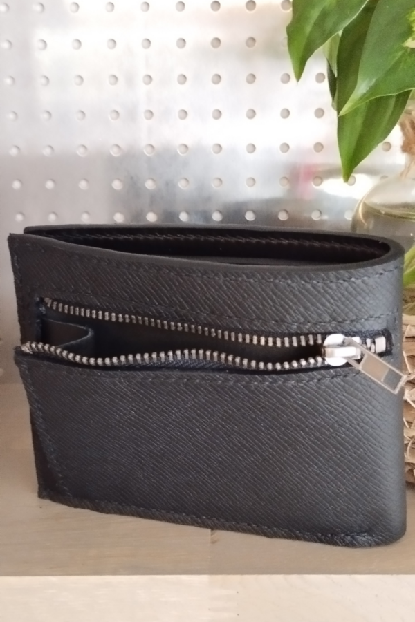 Portefeuille homme compact en cuir noir – avec porte-monnaie et fermeture bride – Image 2