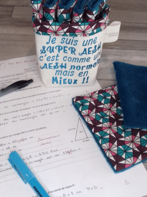Lingette démaquillante & packaging école