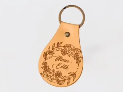 Porte-clé feminin en cuir avec anneau-personnalisé prénom-Pau de Cuir-Pau-Maroquinerie artisanale