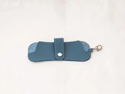 Etui à lunettes solaires beu-Pau de Cuir-Pau-Maroquinerie