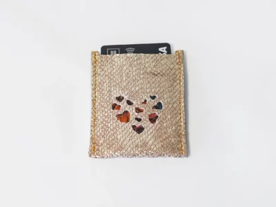 porte-carte coeur motif serpent doré-Pau de Cuir-Pau-Maroquinerie artisanale