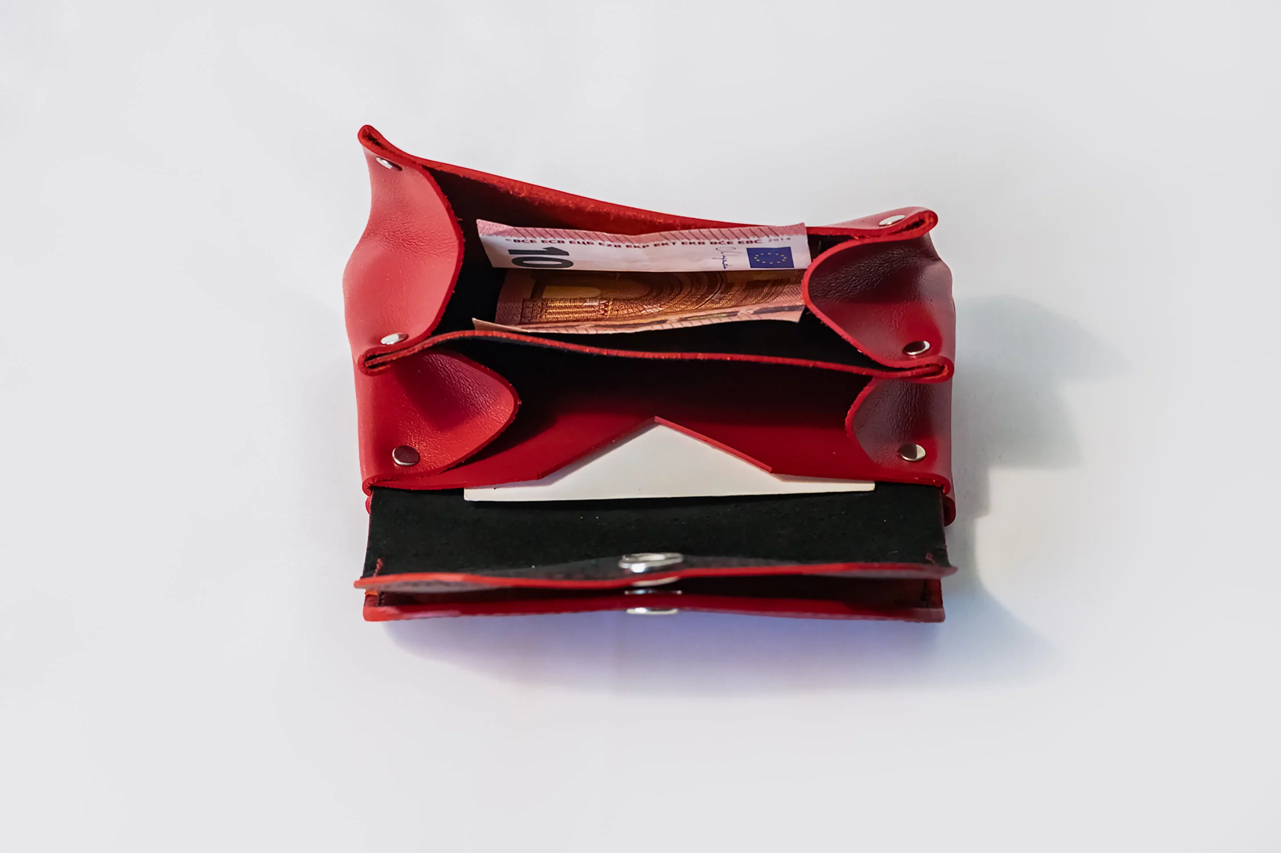 Porte-monnaie Le p'tit sucré rouge et noir compartiment avec insert carte bancaire-Pau de Cuir-Pau-Maroquinerie artisanale