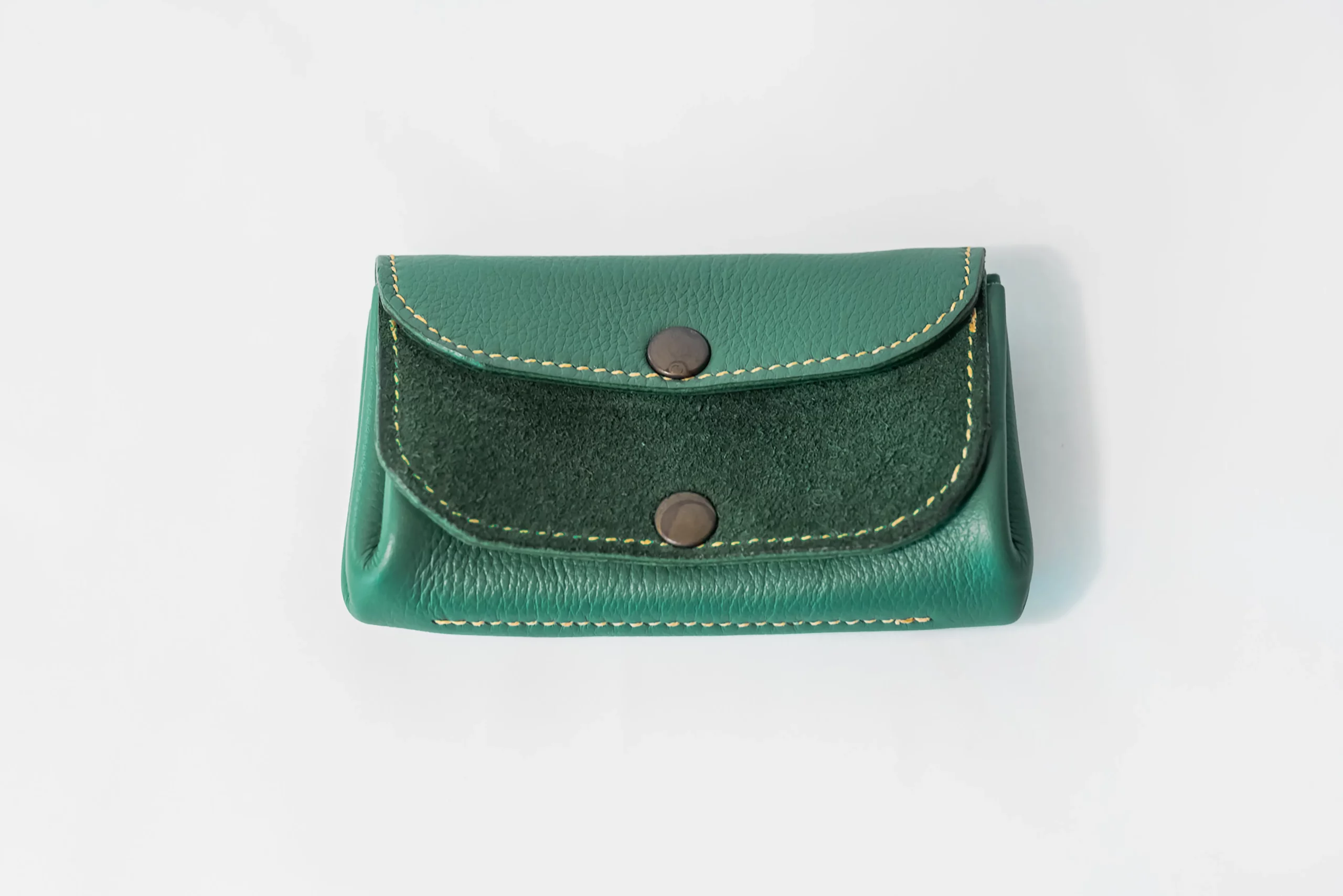 Porte-monnaie Le p'tit sucré vert sapin, bi texture-Pau de Cuir-Pau-Maroquinerie artisanale