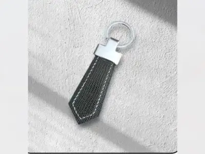 Porte-clés en cuir upcyclé vert-Pau de Cuir-Pau-Maroquinerie artisanale