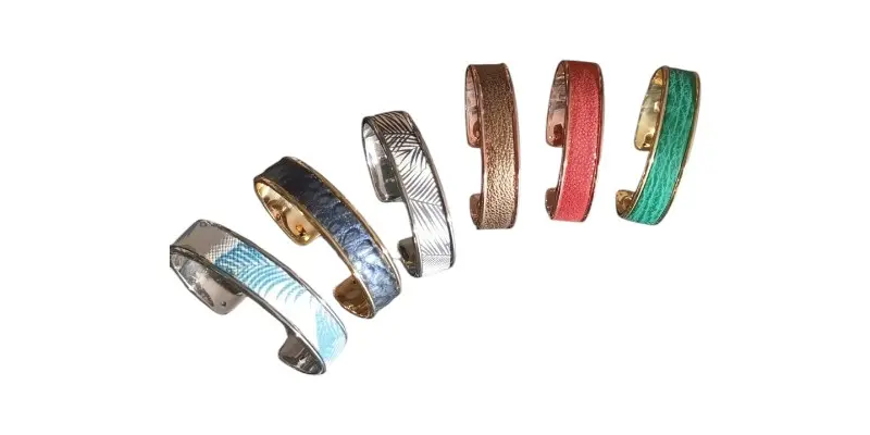 Collection de manchettes largeur moyenne en laiton et cuir-Pau de Cuir-Pau-Maroquinerie artisanale